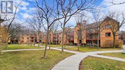 814 - 1508 PILGRIMS WAY Oakville, ON L6M 3H1
