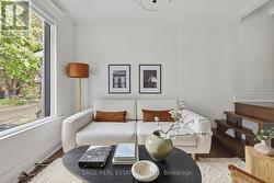 195 MUNRO STREET Toronto, ON M4M 2C1