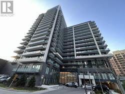 401 - 85 ONEIDA CRESCENT Richmond Hill, ON L4B 0H4