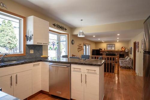 588 Chalfont Rd, Winnipeg, MB 