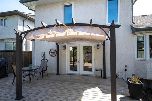 588 Chalfont Rd, Winnipeg, MB 