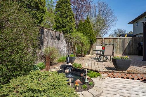 588 Chalfont Rd, Winnipeg, MB 