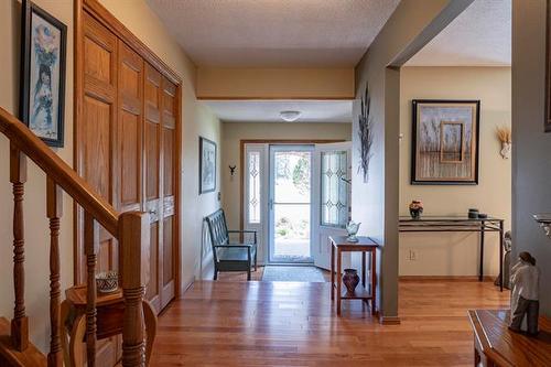 588 Chalfont Rd, Winnipeg, MB 