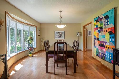 588 Chalfont Rd, Winnipeg, MB 