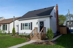 686 Fleet AVE  Winnipeg, MB R3M 1L2