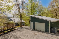 Garage - 