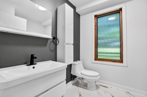 Salle d'eau - 61 Rue Beaudoin, Repentigny (Repentigny), QC - Indoor Photo Showing Bathroom