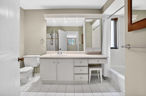 Salle de bains - 61 Rue Beaudoin, Repentigny (Repentigny), QC - Indoor Photo Showing Bathroom