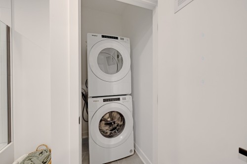 Laundry - 2214-245 Boul. Robert-Bourassa, Montréal (Ville-Marie), QC - Indoor Photo Showing Laundry Room