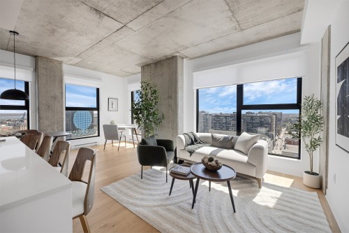 Living Room - 2314-245 Boul. Robert-Bourassa, Montréal (Ville-Marie), QC - Indoor