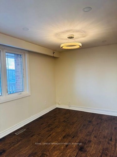 46 Orpington Crescent, Toronto, ON - Indoor Photo Showing Other Room