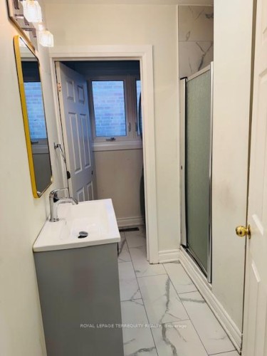 46 Orpington Crescent, Toronto, ON - Indoor
