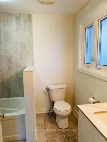 46 Orpington Crescent, Toronto, ON - Indoor Photo Showing Bathroom