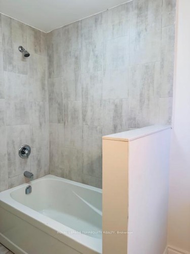 46 Orpington Crescent, Toronto, ON - Indoor Photo Showing Bathroom