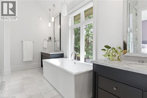 54 Bridle Path, Puslinch, ON - Indoor Photo Showing Bathroom