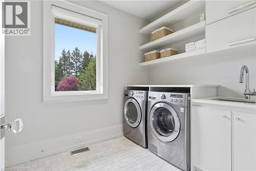 54 Bridle Path, Puslinch, ON - Indoor Photo Showing Laundry Room