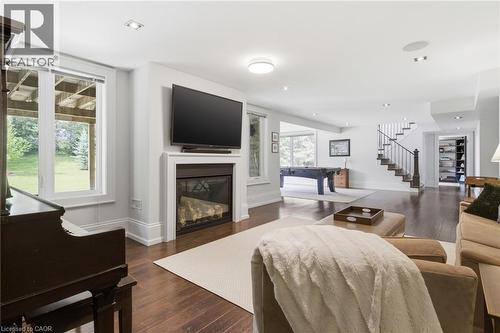 54 Bridle Path, Puslinch, ON - Indoor Photo Showing Living Room With Fireplace