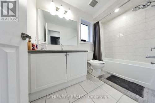 52 Branigan Crescent, Halton Hills, ON - Indoor Photo Showing Bathroom