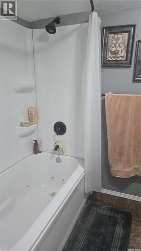 716 Walsh Avenue, Oxbow, SK - Indoor Photo Showing Bathroom