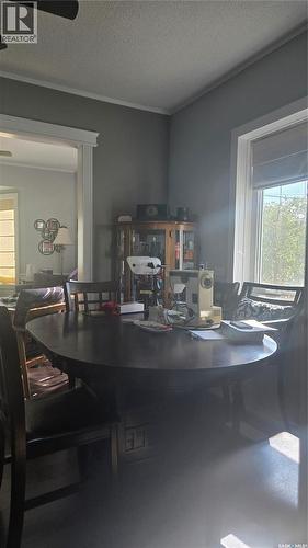 716 Walsh Avenue, Oxbow, SK - Indoor Photo Showing Dining Room