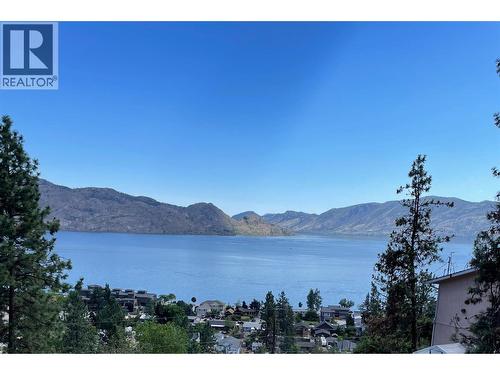 4258 4Th Avenue, Peachland, BC 