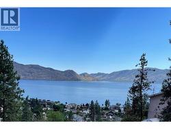 4258 4th Avenue Peachland, BC V0H 1X5