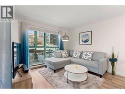 506 907 BEACH AVENUE  Vancouver, BC V6Z 2R3