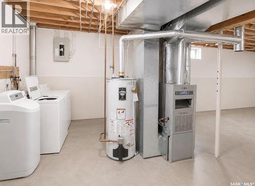 225 Westview Drive N, Coronach, SK - Indoor Photo Showing Laundry Room