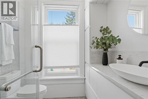 53 Eby Street S, Kitchener, ON - Indoor Photo Showing Bathroom