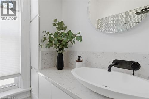 53 Eby Street S, Kitchener, ON - Indoor Photo Showing Bathroom