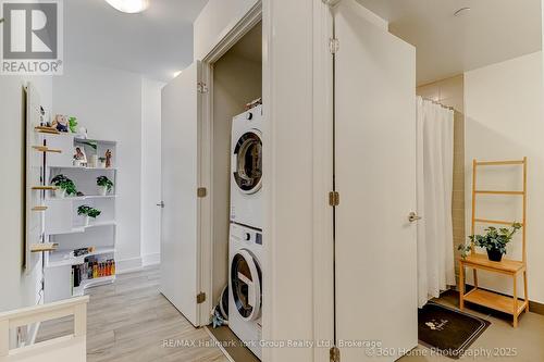 534 - 3100 Keele Street, Toronto (Downsview-Roding-Cfb), ON - Indoor Photo Showing Laundry Room