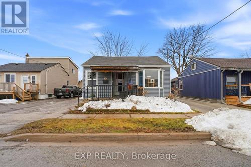 5 CARDIFF STREET  St. Catharines (E. Chester), ON L2R 2X4