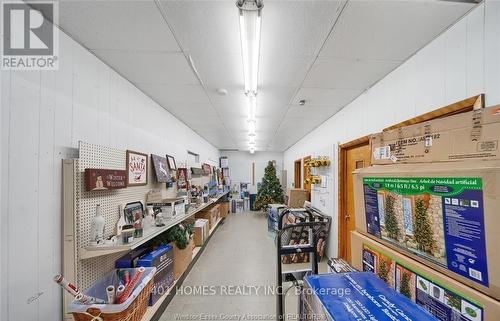 100 London, Chatham-Kent, ON 