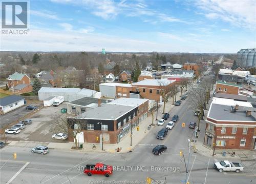100 London, Chatham-Kent, ON 