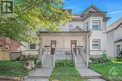 B - 468 BESSERER STREET Ottawa, ON K1N 6C3