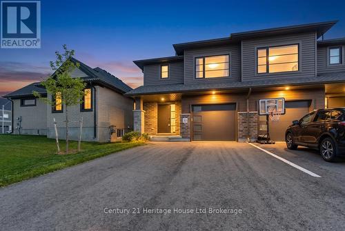 33 Martin Street, Tillsonburg, ON - Outdoor With Facade