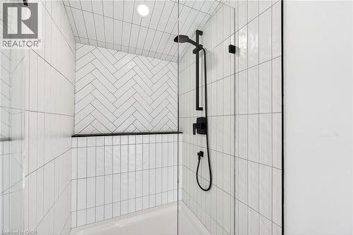 Bathroom with vanity and light tile patterned floors - 304 Park Street, Dundas, ON - Indoor Photo Showing Bathroom