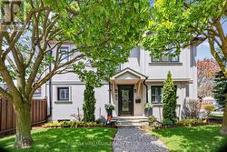 86 BINSWOOD AVENUE  Toronto, ON M4C 3N9