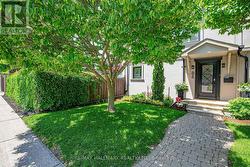 86 BINSWOOD AVENUE Toronto, ON M4C 3N9