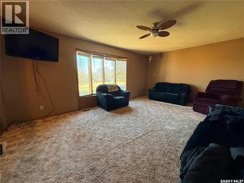 4419 Centre Street, Cadillac, SK - Indoor