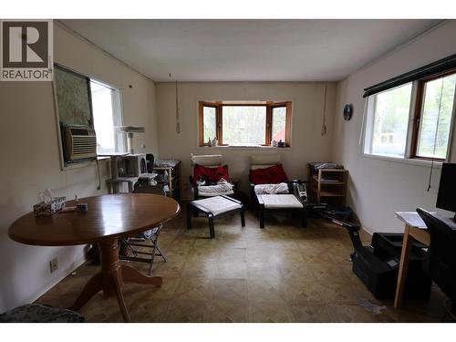 3270 Muermann Road, Prince George, BC - Indoor Photo Showing Living Room