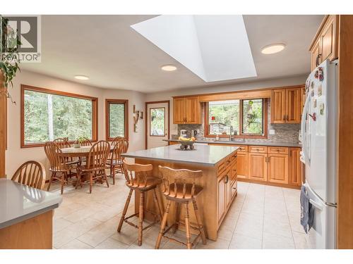 7497 Little Fort 24 Highway, Bridge Lake, BC - Indoor