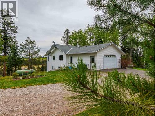 7497 Little Fort 24 Highway, Bridge Lake, BC - Outdoor