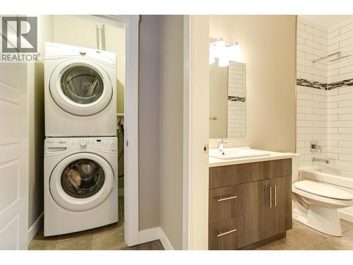206 110 Baxter Avenue, Kitimat, BC - Indoor Photo Showing Laundry Room