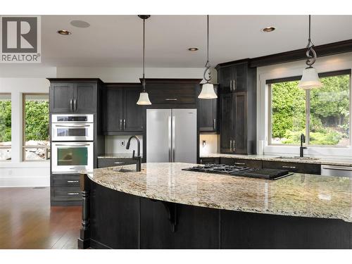 3192 Vineyard View Drive, West Kelowna, BC - Indoor Photo Showing Kitchen With Upgraded Kitchen