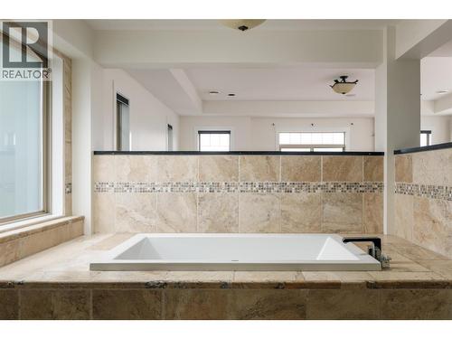 3192 Vineyard View Drive, West Kelowna, BC - Indoor