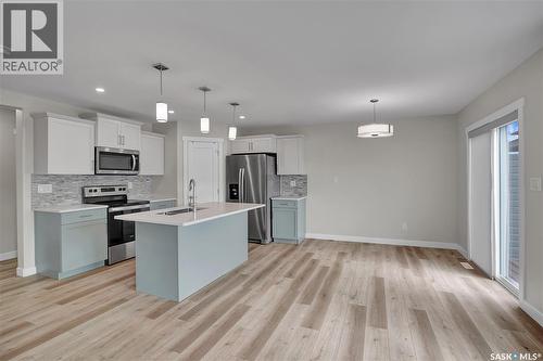 503 Schmeiser Avenue, Saskatoon, SK - Indoor Photo Showing Kitchen With Stainless Steel Kitchen With Upgraded Kitchen
