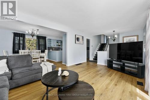 57 Freeman Drive, Port Hope, ON - Indoor Photo Showing Living Room