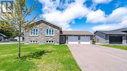3 NILE STREET Petawawa, ON K8H 0E8