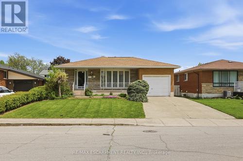 61 BELLINGHAM DRIVE  Hamilton, ON L8V 3R3